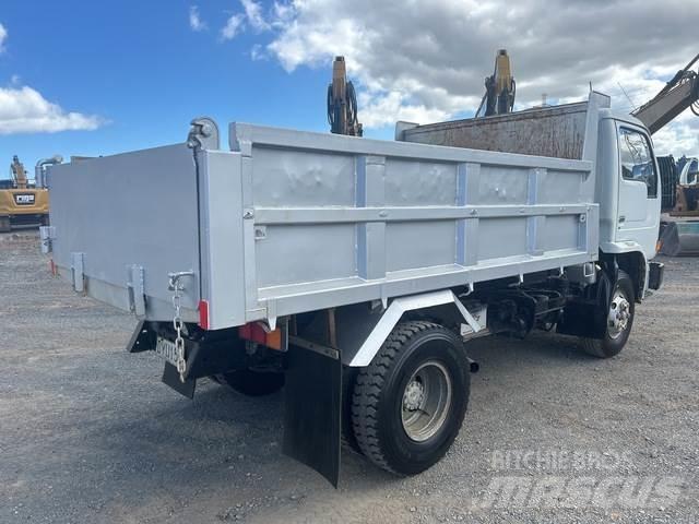 Nissan Condor 덤프 트럭
