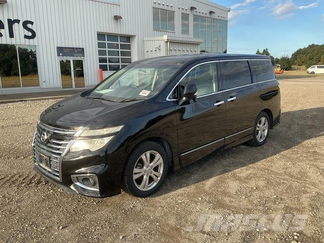 Nissan Elgrand 미니 버스