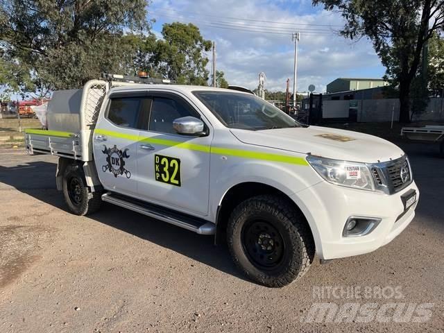 Nissan Navara 픽업/드롭사이드
