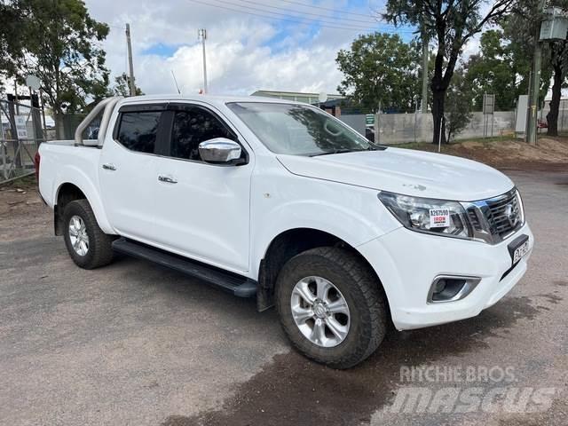 Nissan Navara 픽업/드롭사이드