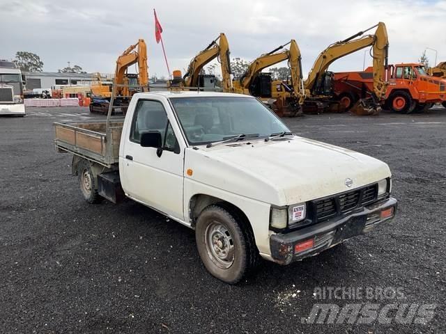 Nissan Navara 픽업/드롭사이드