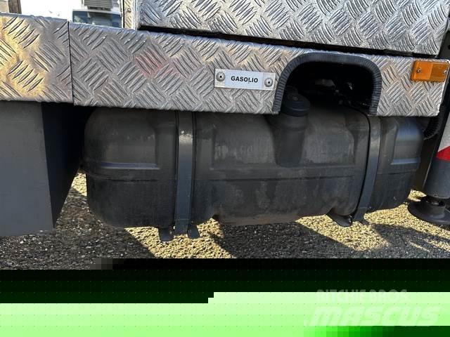 Nissan NT400 트럭 탑재 고소작업대