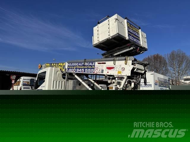 Nissan NT400 트럭 탑재 고소작업대