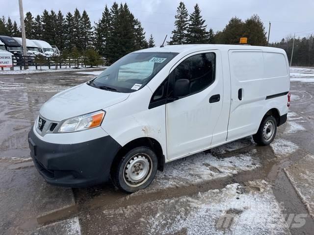 Nissan NV200 패널 화물차