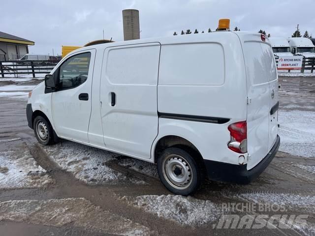 Nissan NV200 패널 화물차