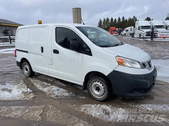 Nissan NV200 패널 화물차
