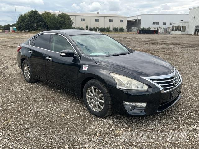 Nissan TEANA 자동차