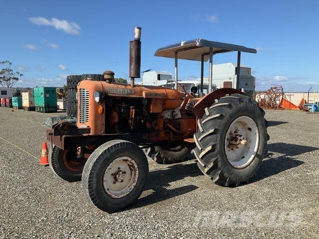 Nuffield DM4 트랙터