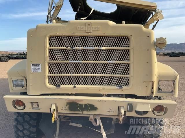Oshkosh  탑차 트럭
