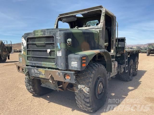 Oshkosh  탑차 트럭