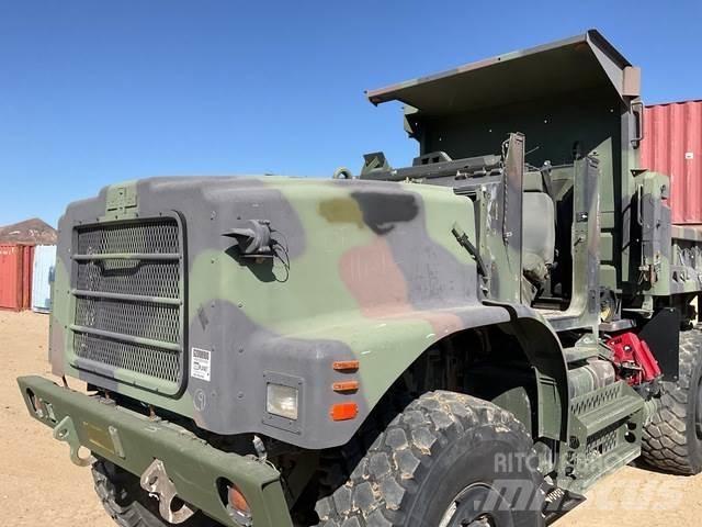Oshkosh AMK29A1 덤프 트럭