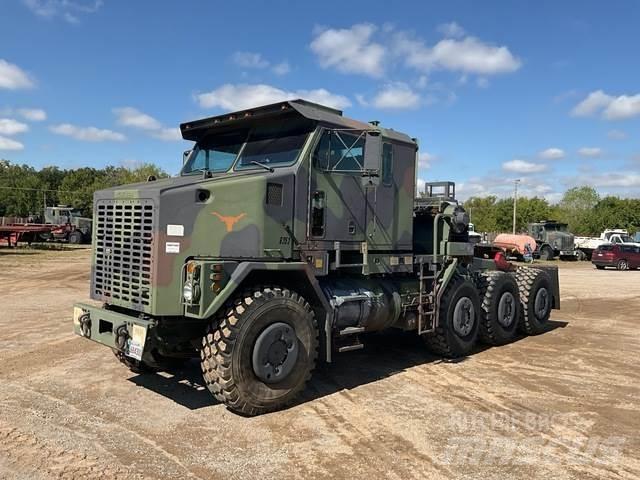 Oshkosh M1070 회수 차량