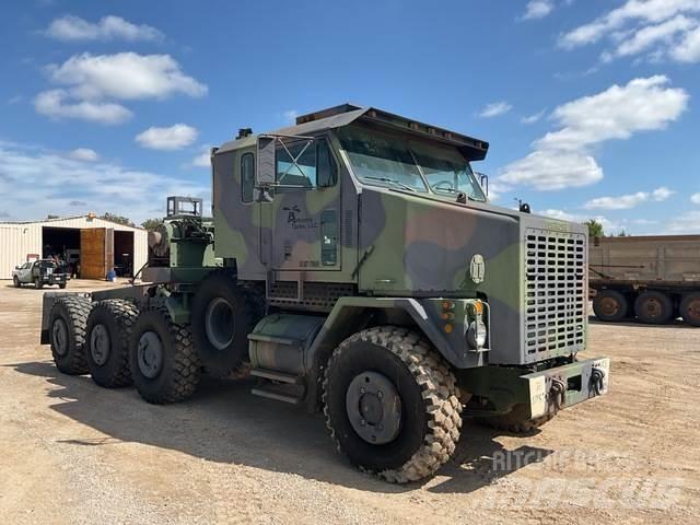 Oshkosh M1070 회수 차량