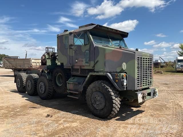 Oshkosh M1070 회수 차량