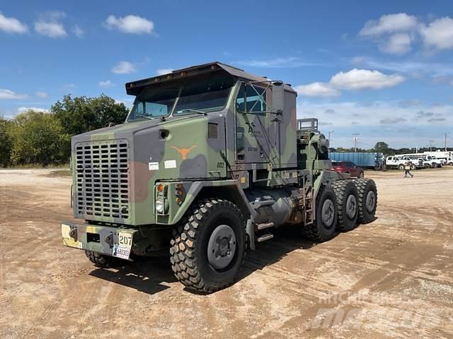Oshkosh M1070 회수 차량