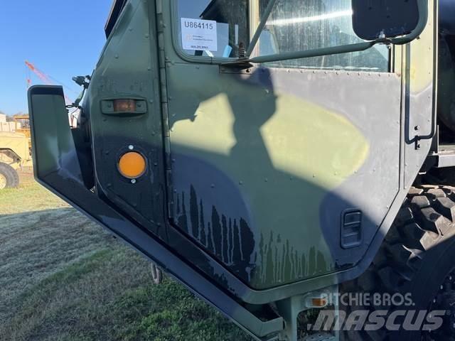 Oshkosh M985 기타 트럭