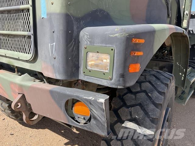 Oshkosh MTVR 탑차 트럭