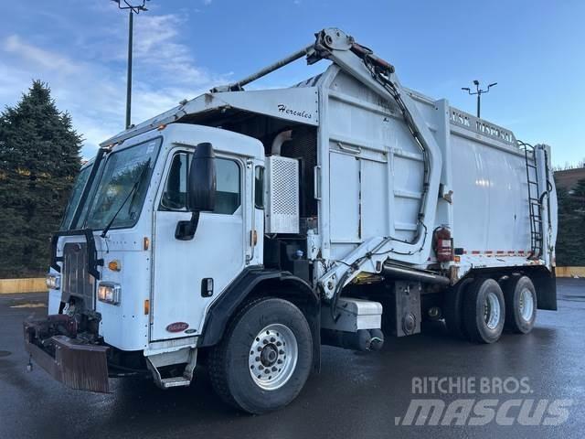 Peterbilt 320 폐기물 수거 트럭