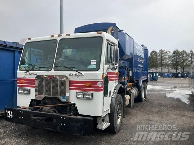 Peterbilt 320 폐기물 수거 트럭