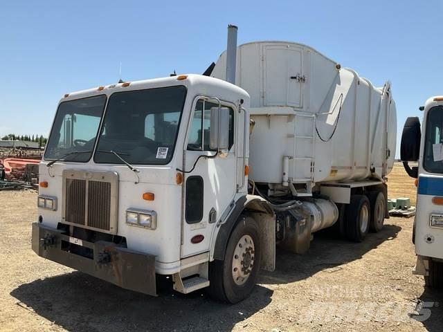 Peterbilt 320 폐기물 수거 트럭