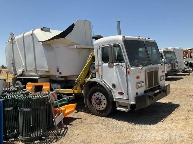 Peterbilt 320 폐기물 수거 트럭