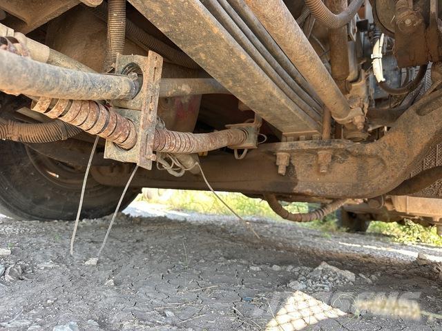 Peterbilt 320 폐기물 수거 트럭