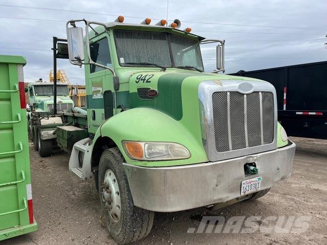 Peterbilt 330 훅 리프트 트럭