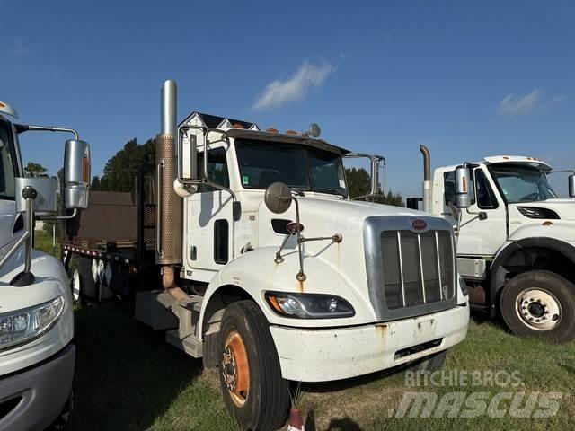 Peterbilt 335 플랫베드/드롭사이드 트럭