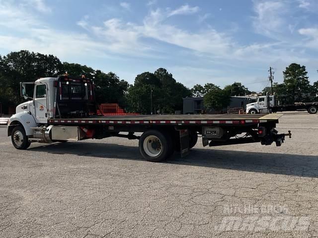 Peterbilt 337 회수 차량