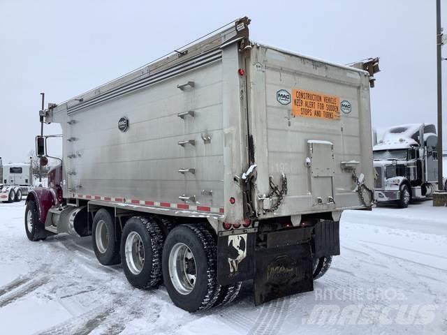 Peterbilt 367 덤프 트럭