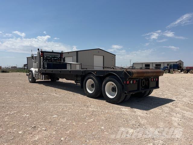 Peterbilt 367 플랫베드/드롭사이드 트럭