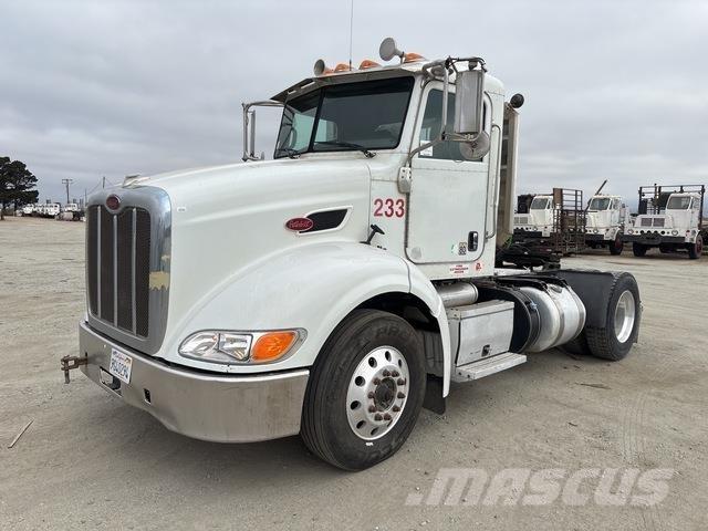 Peterbilt 384 트랙터 유닛