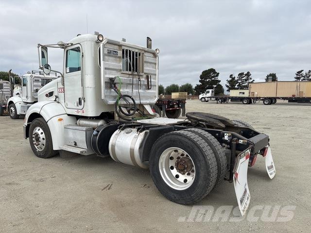 Peterbilt 384 트랙터 유닛