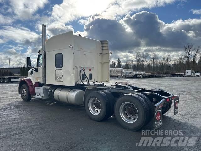 Peterbilt 567 트랙터 유닛