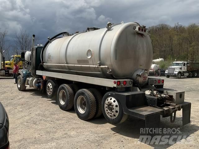 Peterbilt 567 콤비/진공 트럭