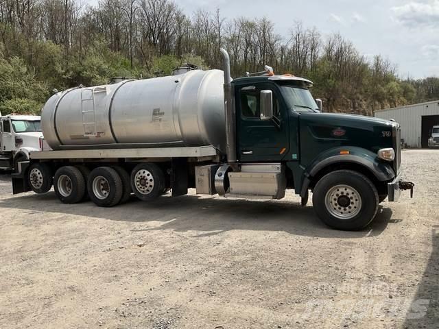 Peterbilt 567 콤비/진공 트럭