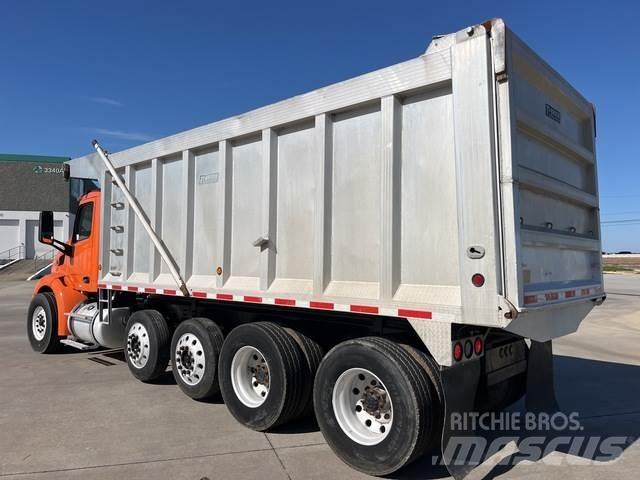 Peterbilt 579 덤프 트럭