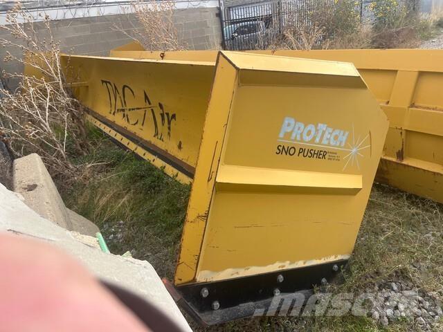  ProTech SP24L 제설 블레이드 및 제설기