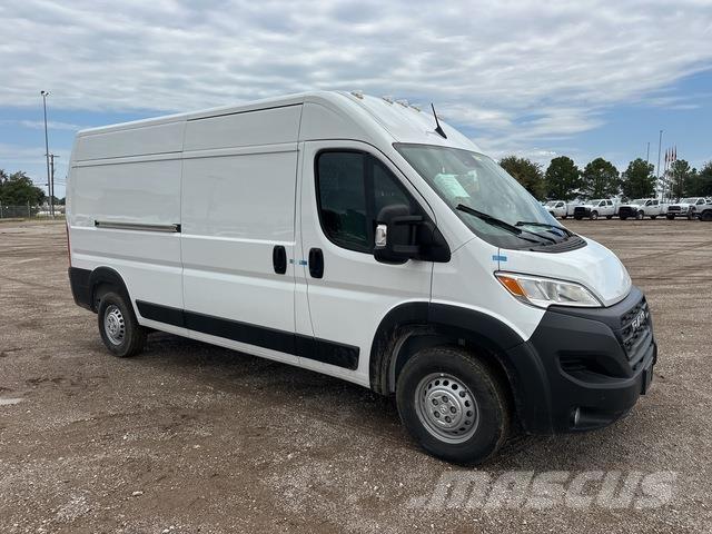 RAM 2500 탑차 트럭