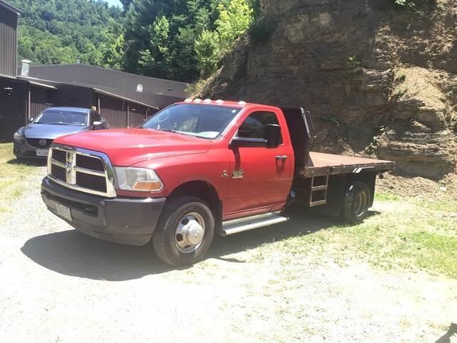 RAM 3500 플랫베드/드롭사이드 트럭