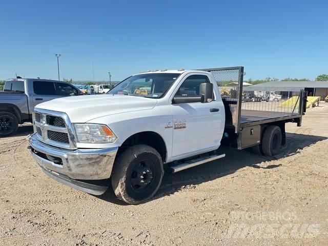 RAM 3500 플랫베드/드롭사이드 트럭