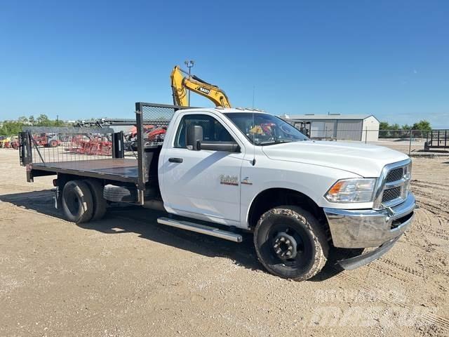 RAM 3500 플랫베드/드롭사이드 트럭