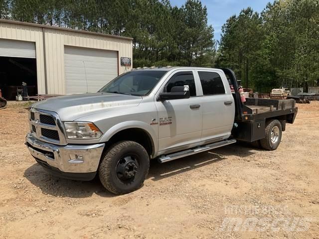 RAM 3500 플랫베드/드롭사이드 트럭