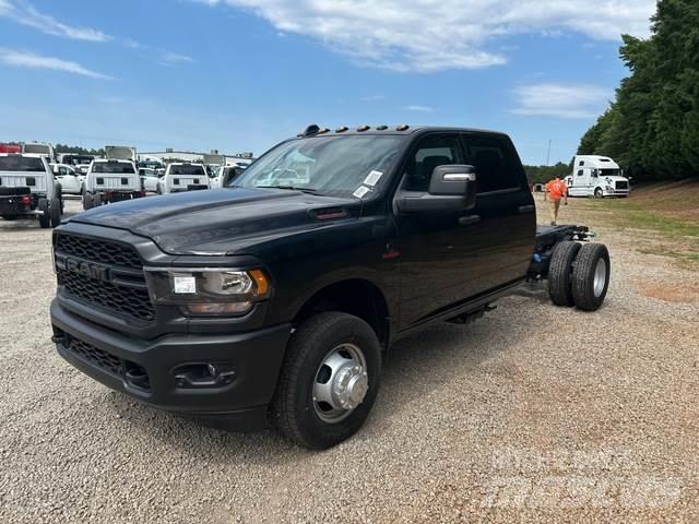 RAM 3500 캐빈 및 인테리어