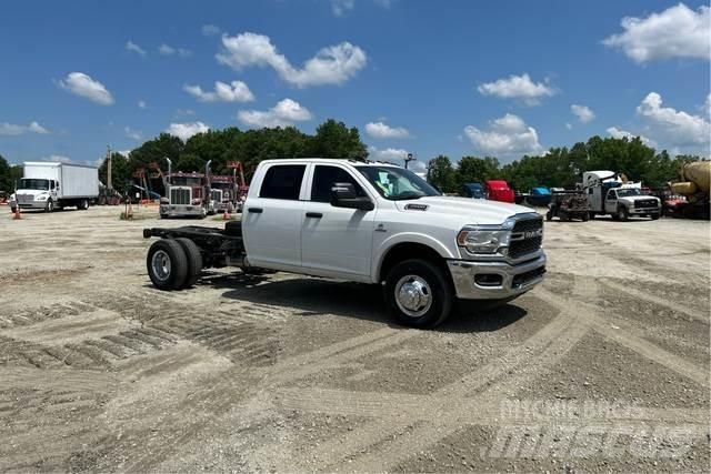 RAM 3500 캐빈 및 인테리어