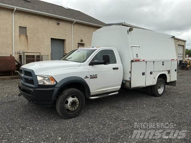 RAM 5500 픽업/드롭사이드