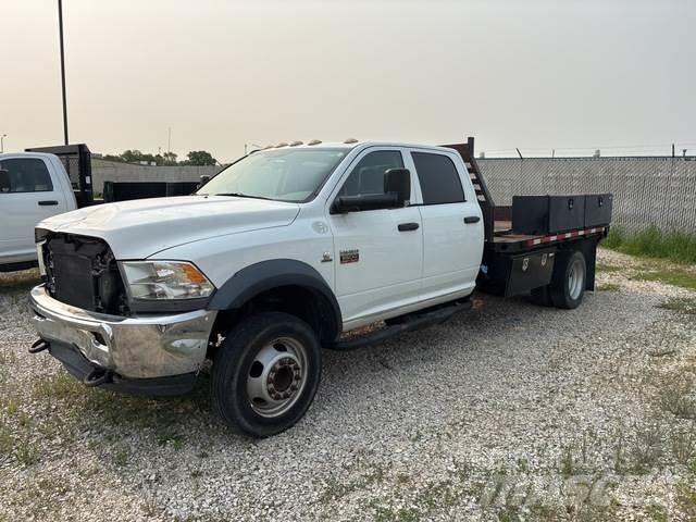 RAM 5500 플랫베드/드롭사이드 트럭