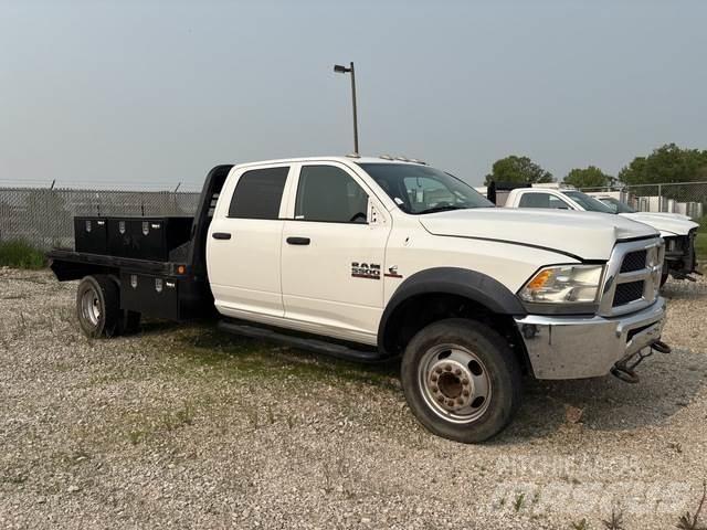 RAM 5500 플랫베드/드롭사이드 트럭