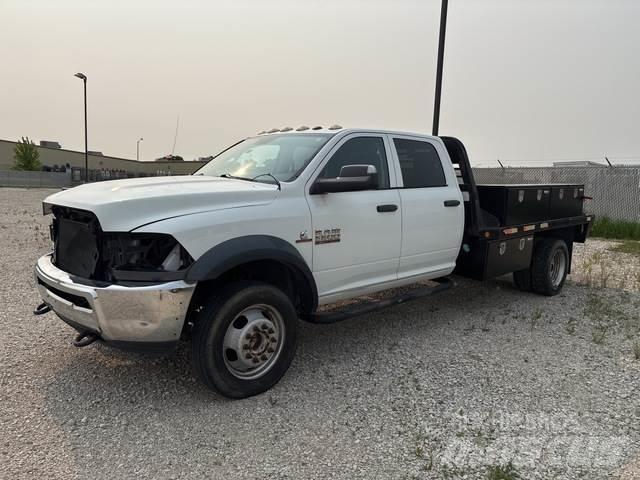 RAM 5500 플랫베드/드롭사이드 트럭