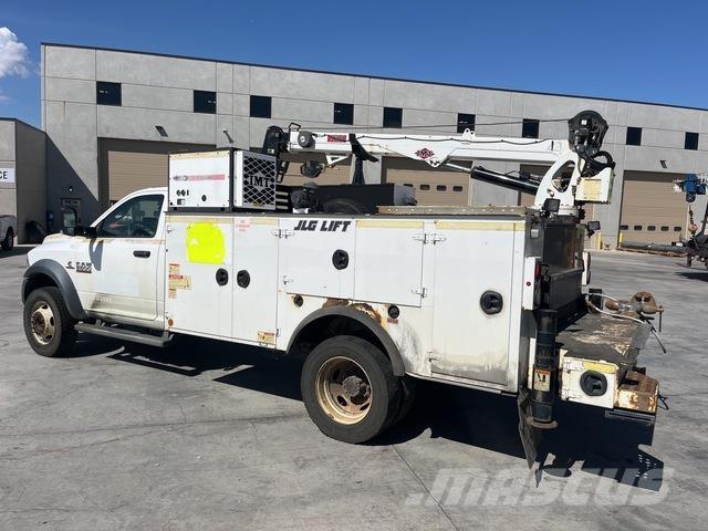 RAM 5500 시립/다목적 차량